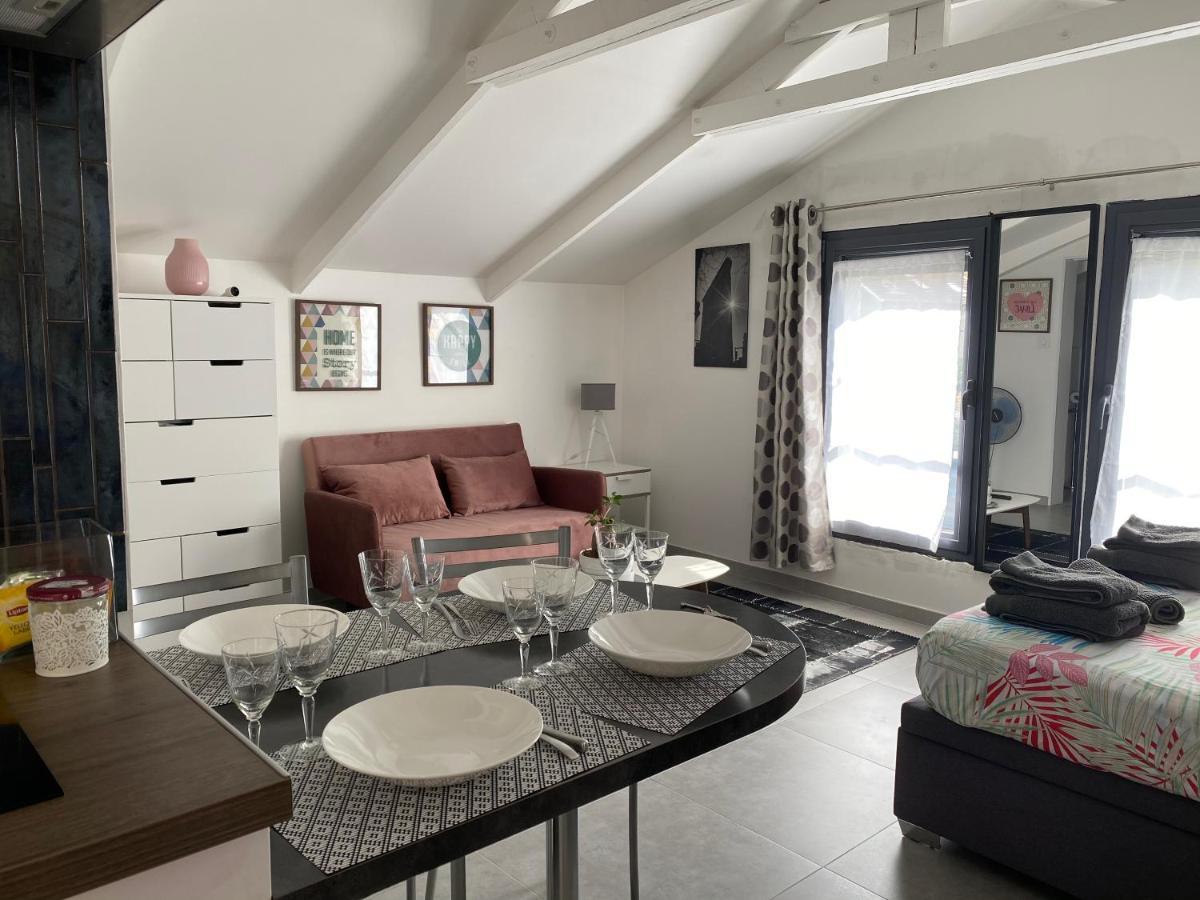 Trendy Studios Tassin Buitenkant foto